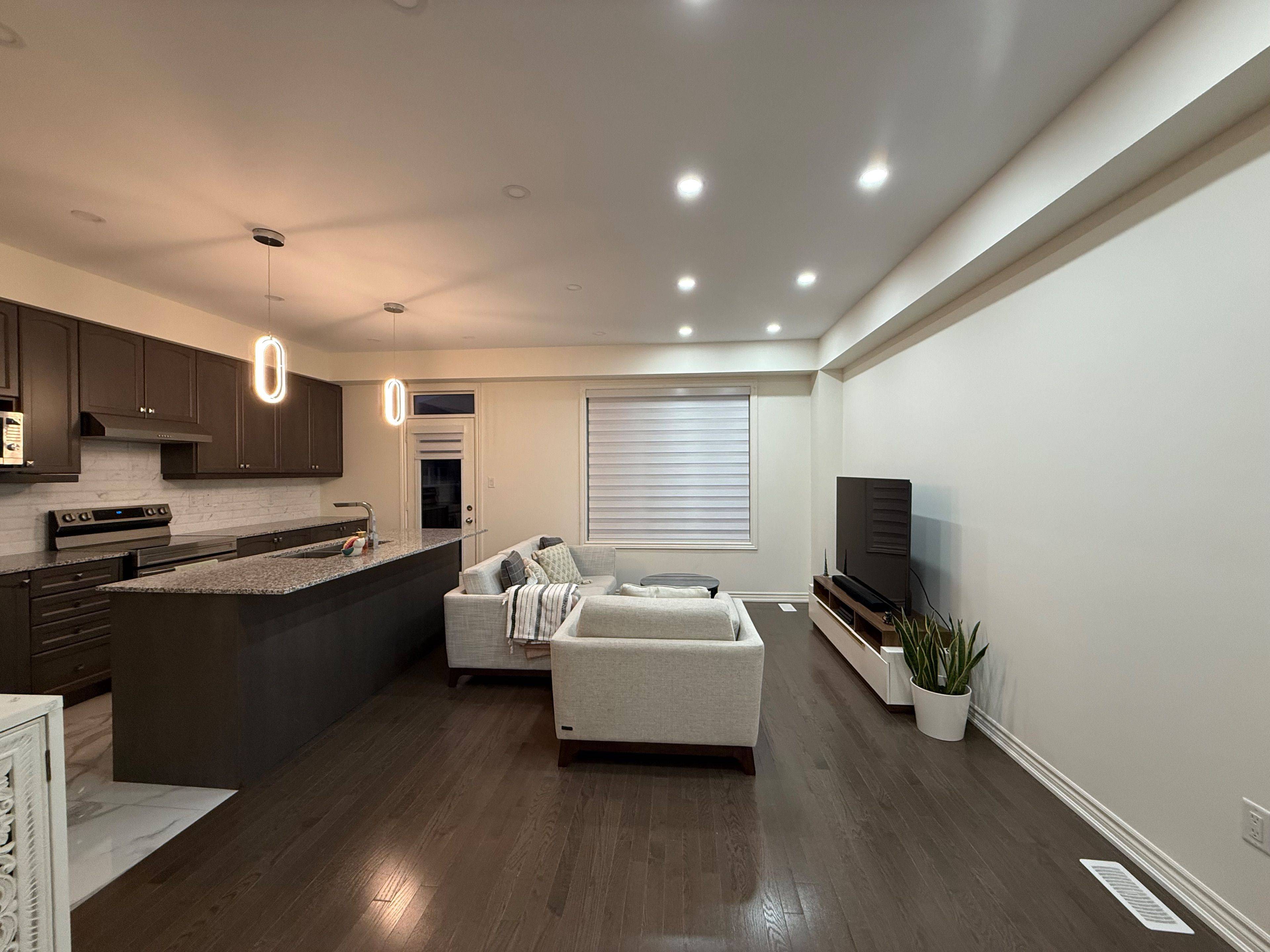 Whitby, ON L1P 0N3,70 FRUITFUL CRES