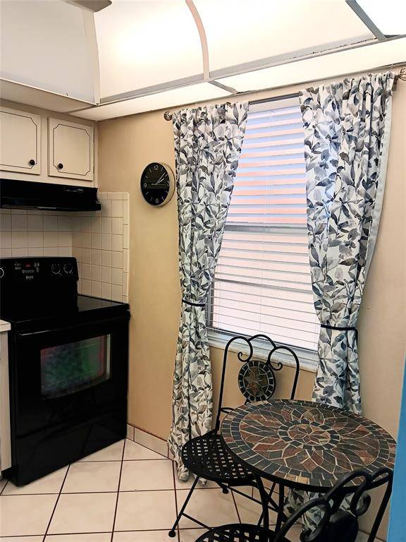 Margate, FL 33063,1055 Country Club Dr #301