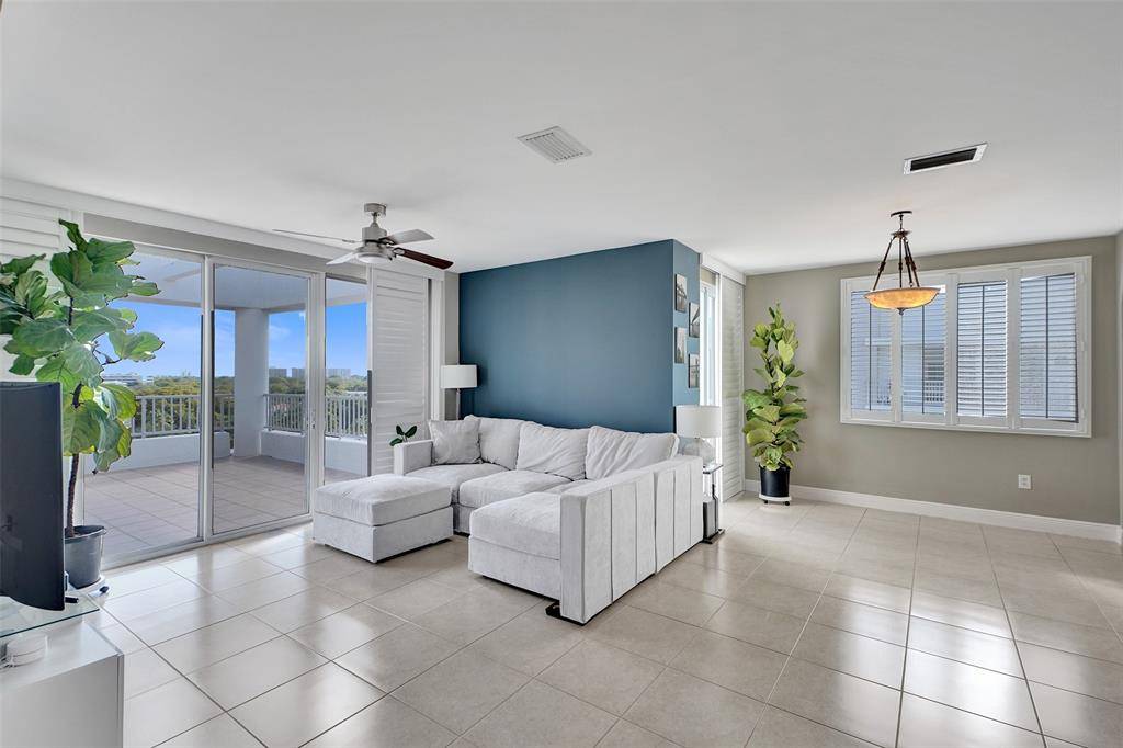 Miami, FL 33133,2550 SW 27th Ave #PH1