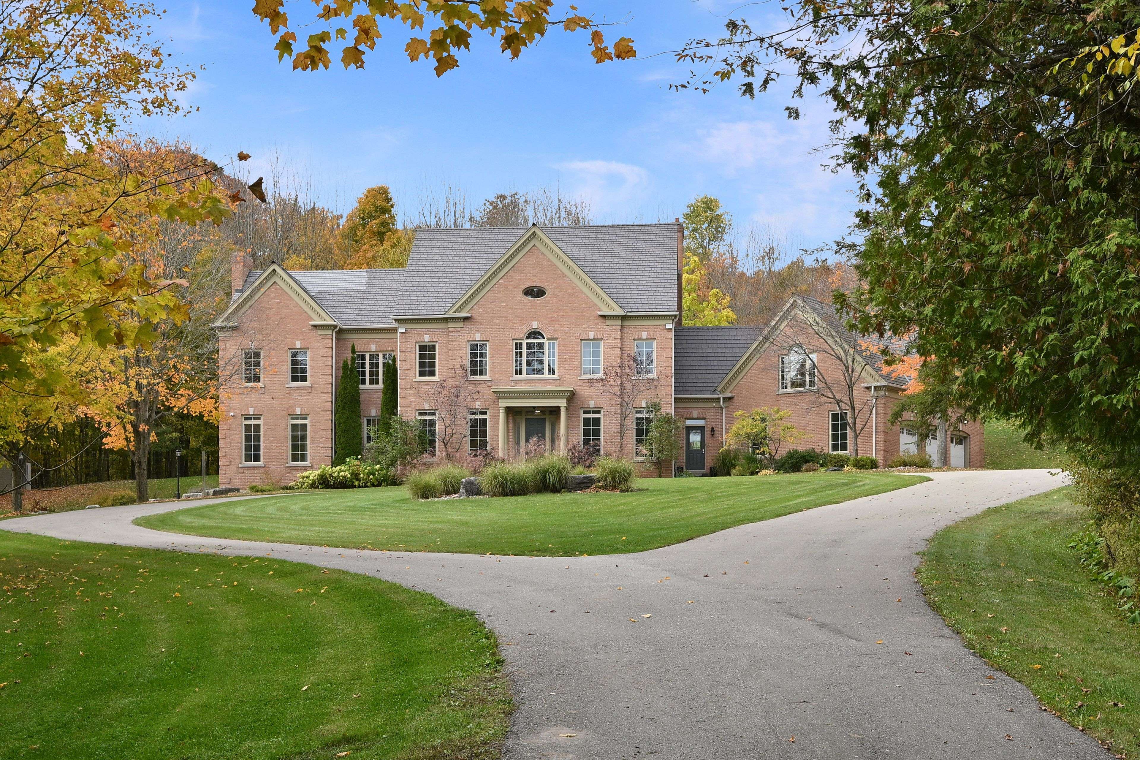 Caledon, ON L7K 2P3,12 Flaherty LN