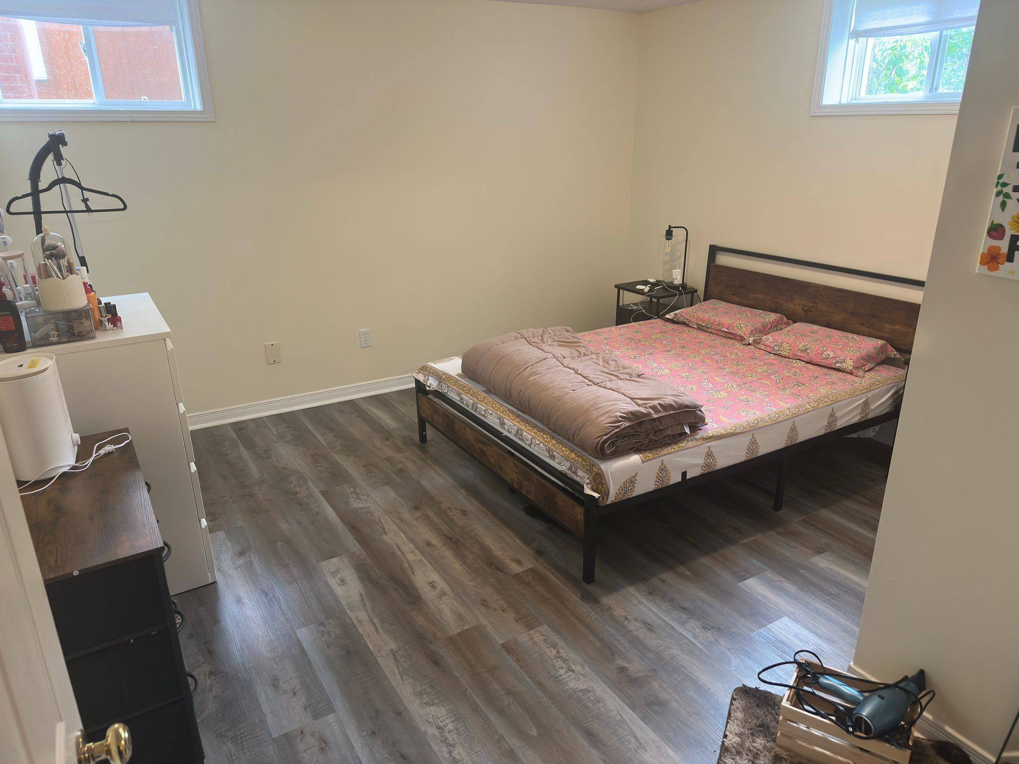 Guelph, ON N1L 1N2,242 Farley DR #Lower