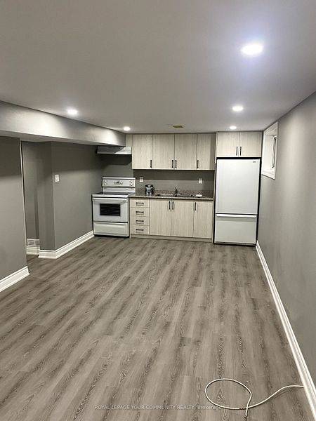 Toronto C06, ON M3H 4H8,223 Acton AVE #Lower