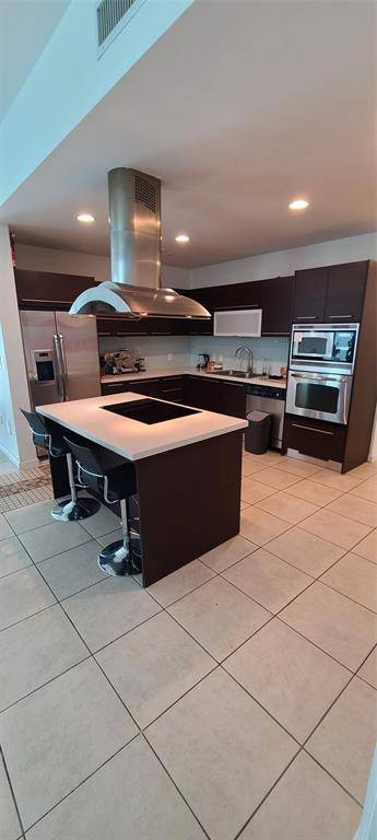 North Bay Village, FL 33141,7928 East Dr #501