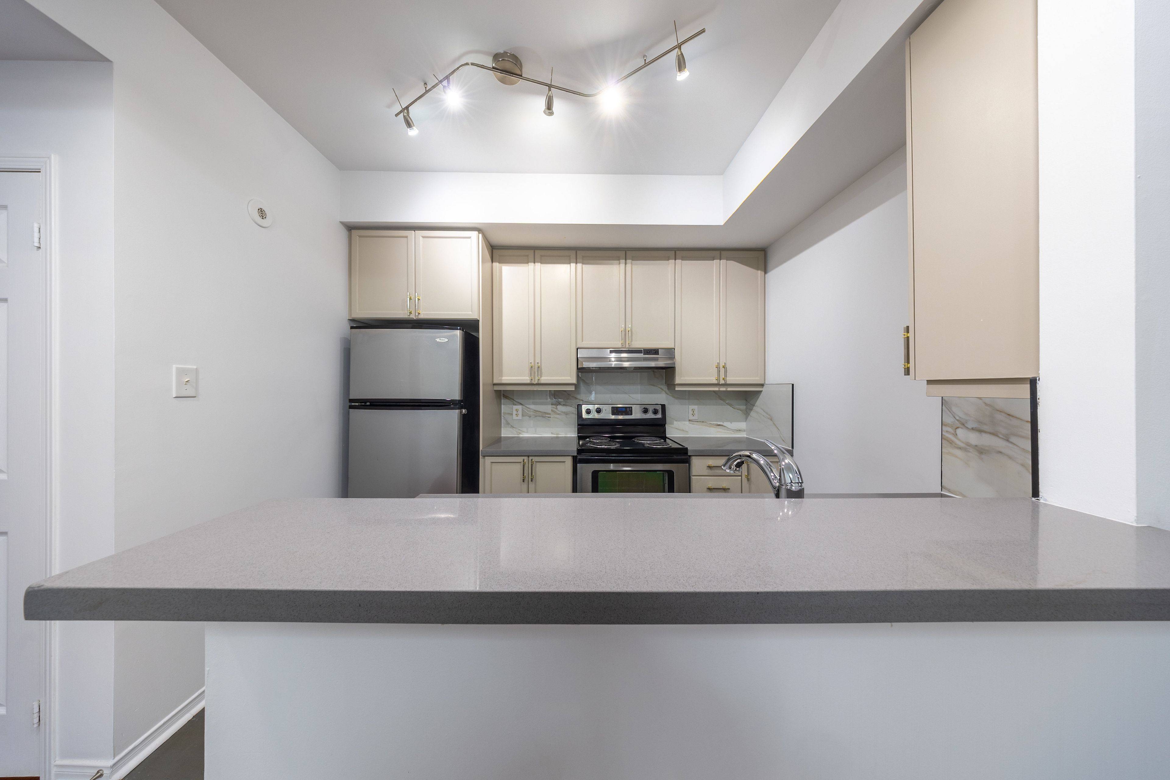 Mississauga, ON L5M 0P4,5035 Oscar Peterson BLVD #114