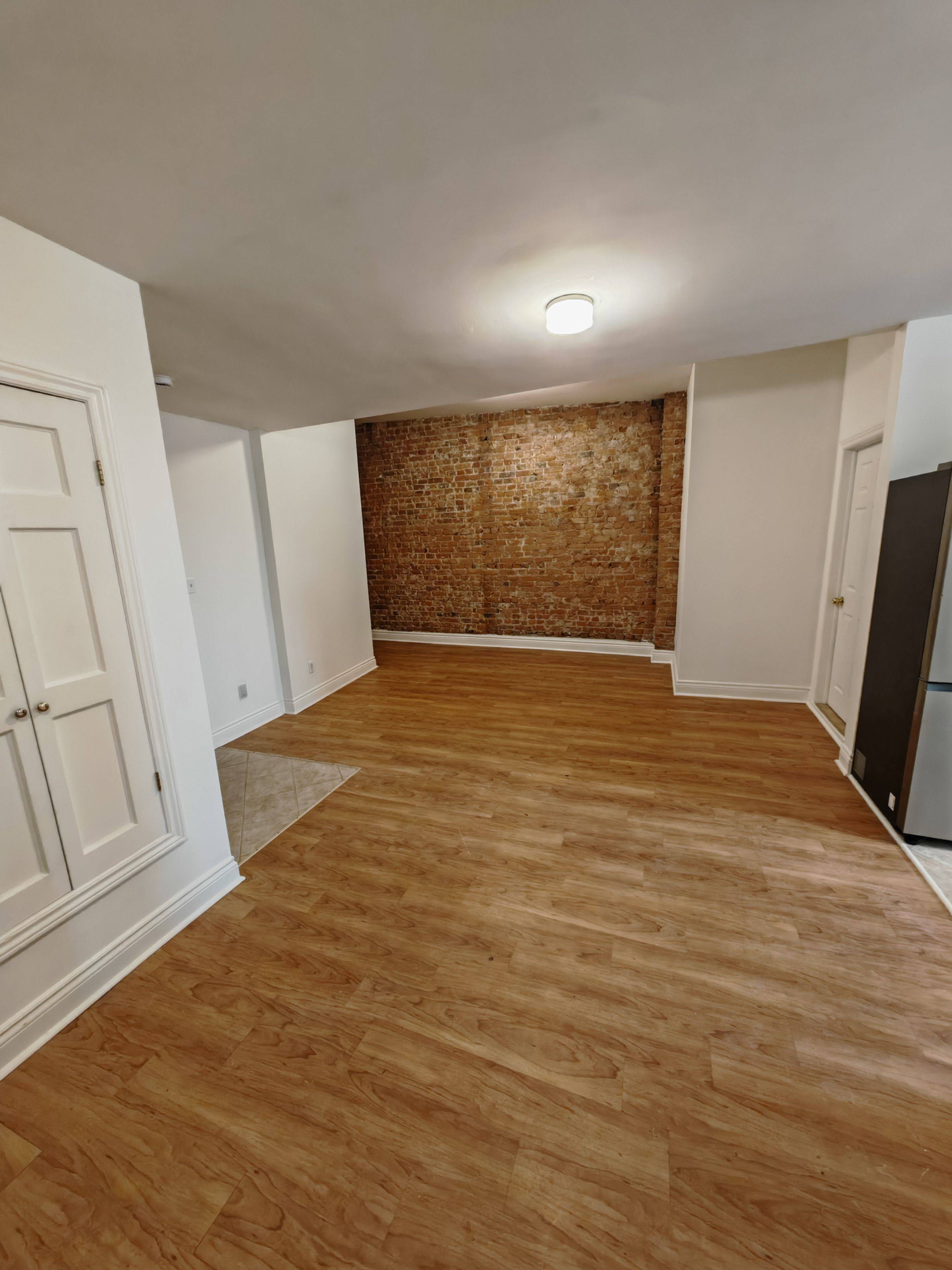 Orangeville, ON L9W 1K2,177 Broadway N/A #5