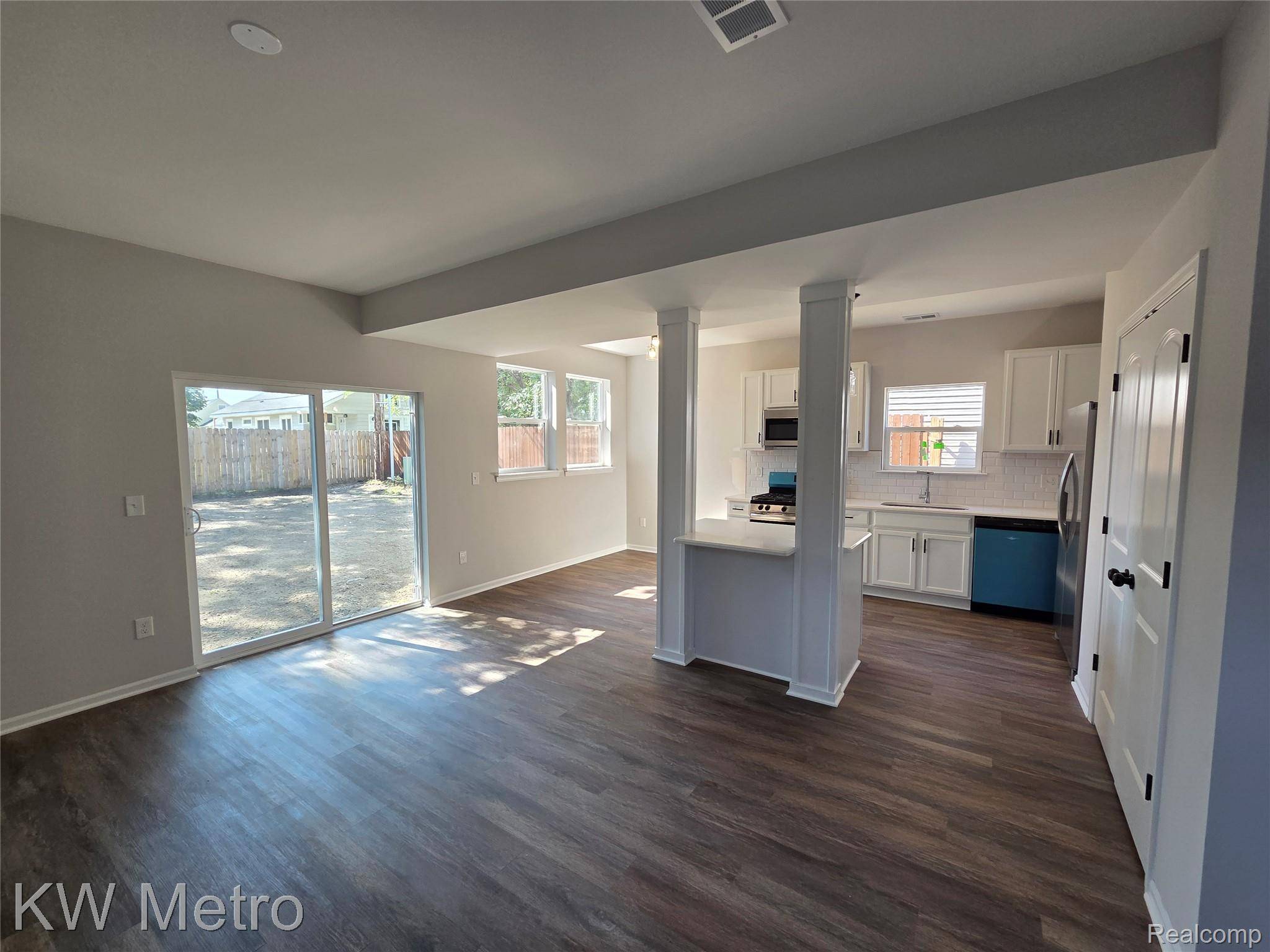 Hazel Park, MI 48030,1116 E HAYES AVE