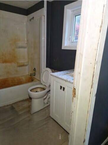 Bloomingdale, MI 49026,216 W Pine ST