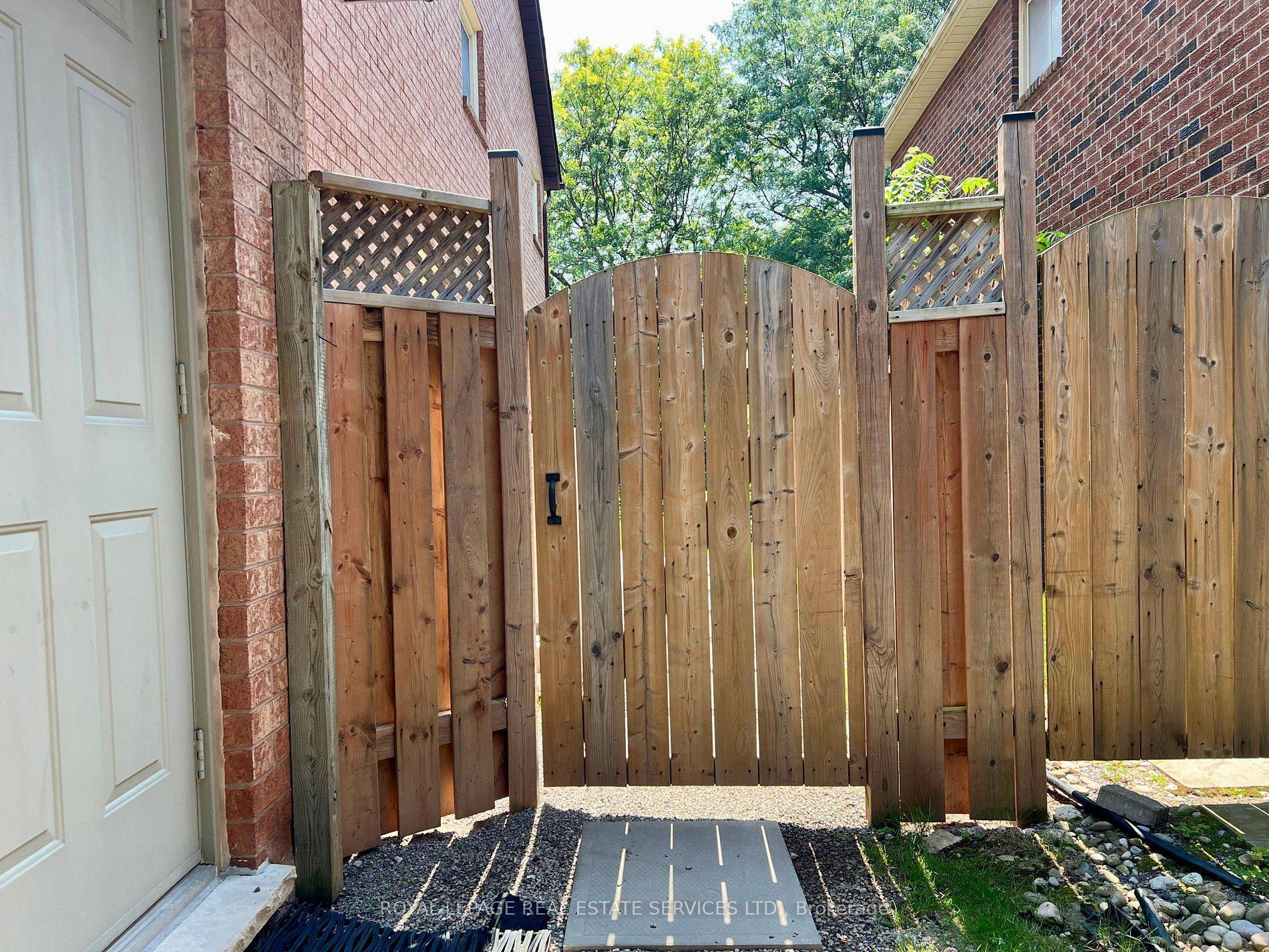 Oakville, ON L6M 1Z3,1450 Greenbriar DR