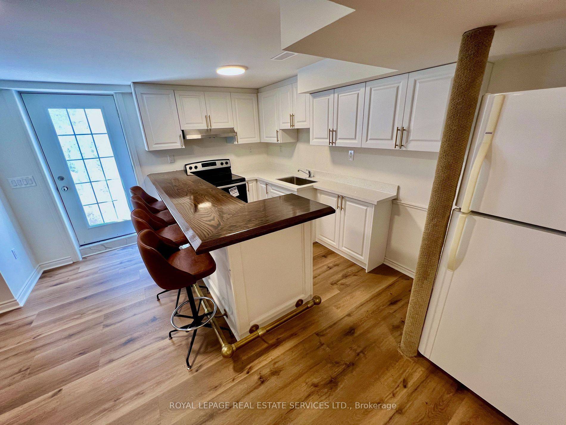 Oakville, ON L6M 1Z3,1450 Greenbriar DR