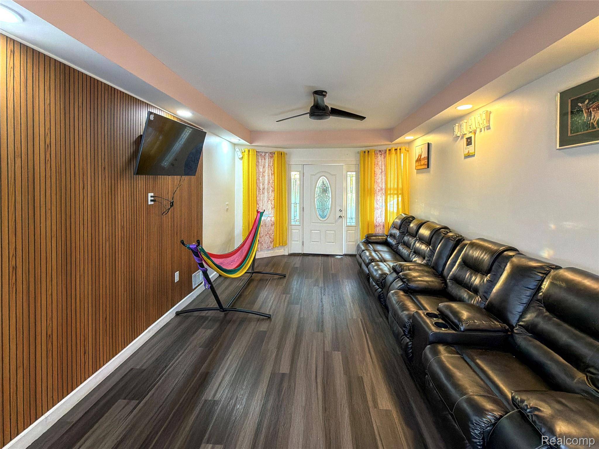 Detroit, MI 48210,5676 Hartford ST