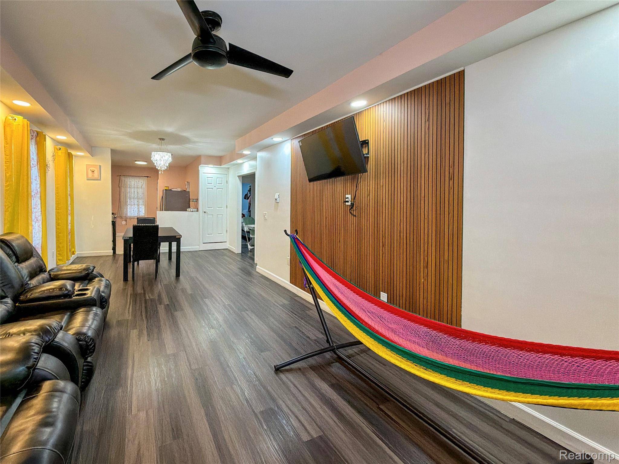 Detroit, MI 48210,5676 Hartford ST