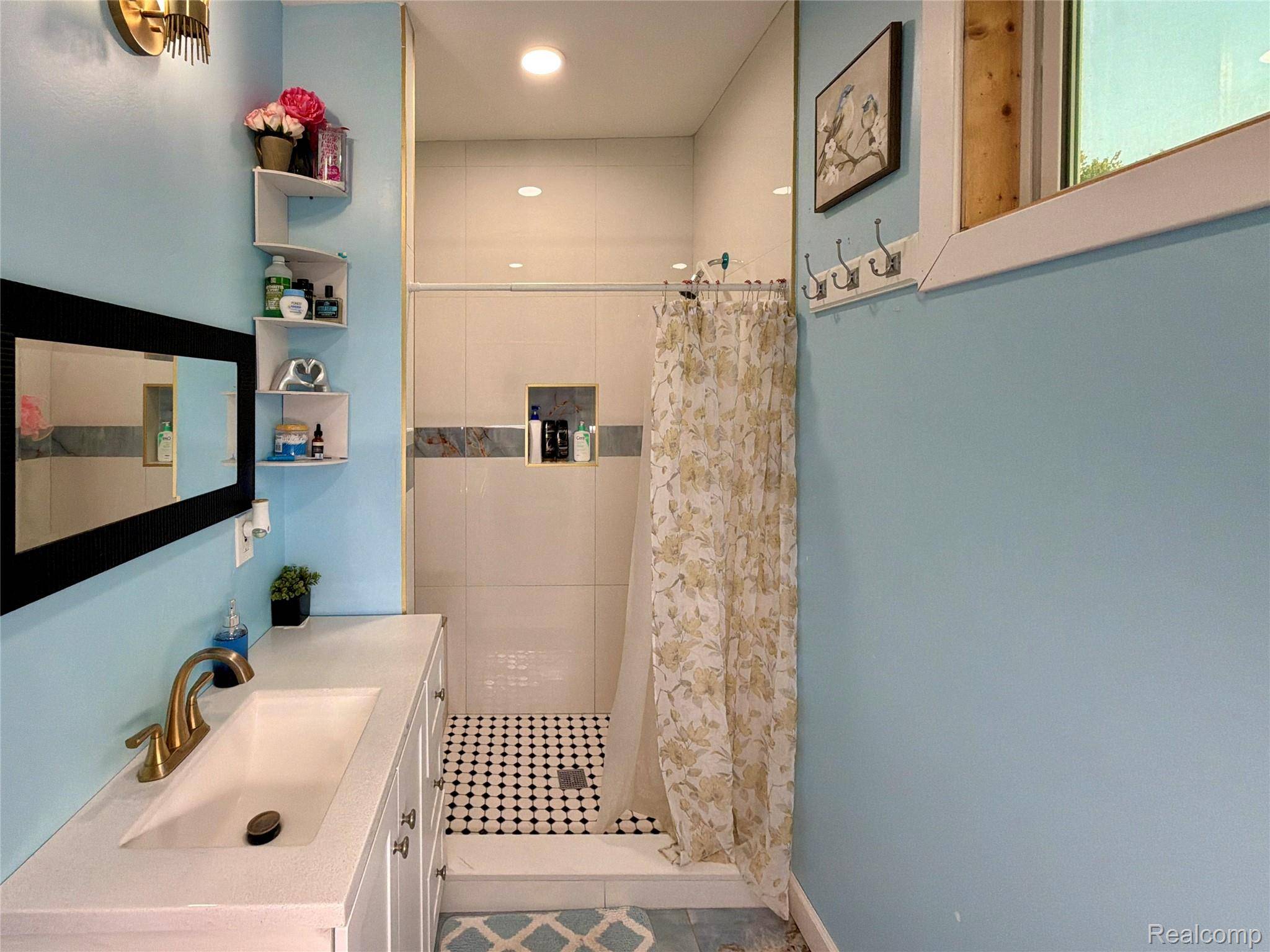 Detroit, MI 48210,5676 Hartford ST