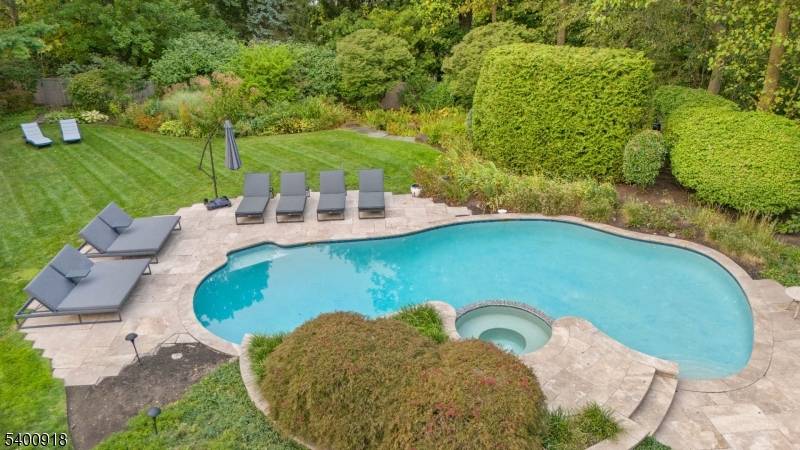 North Caldwell Boro, NJ 07006,54 Hamilton Dr East