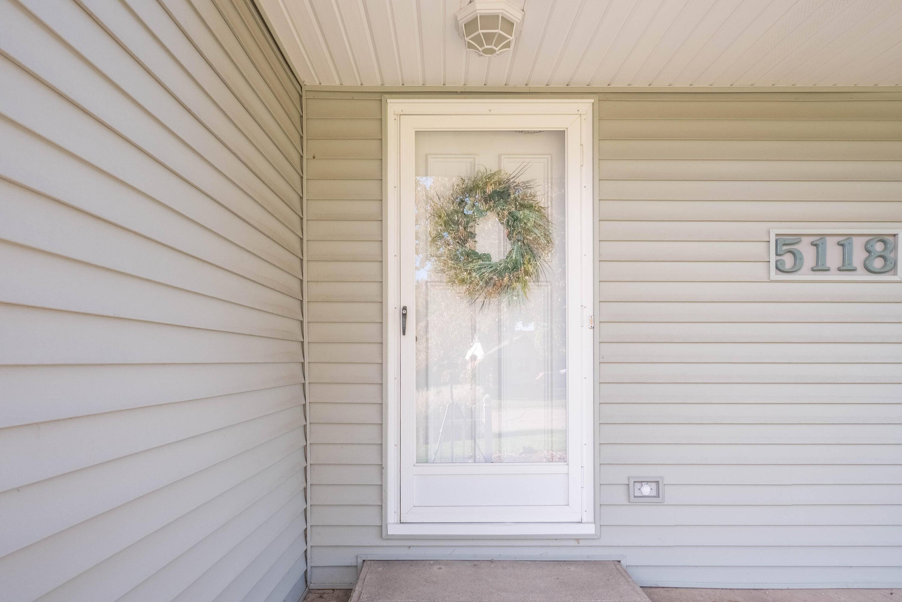 Portage, MI 49002,5118 Midfield DR