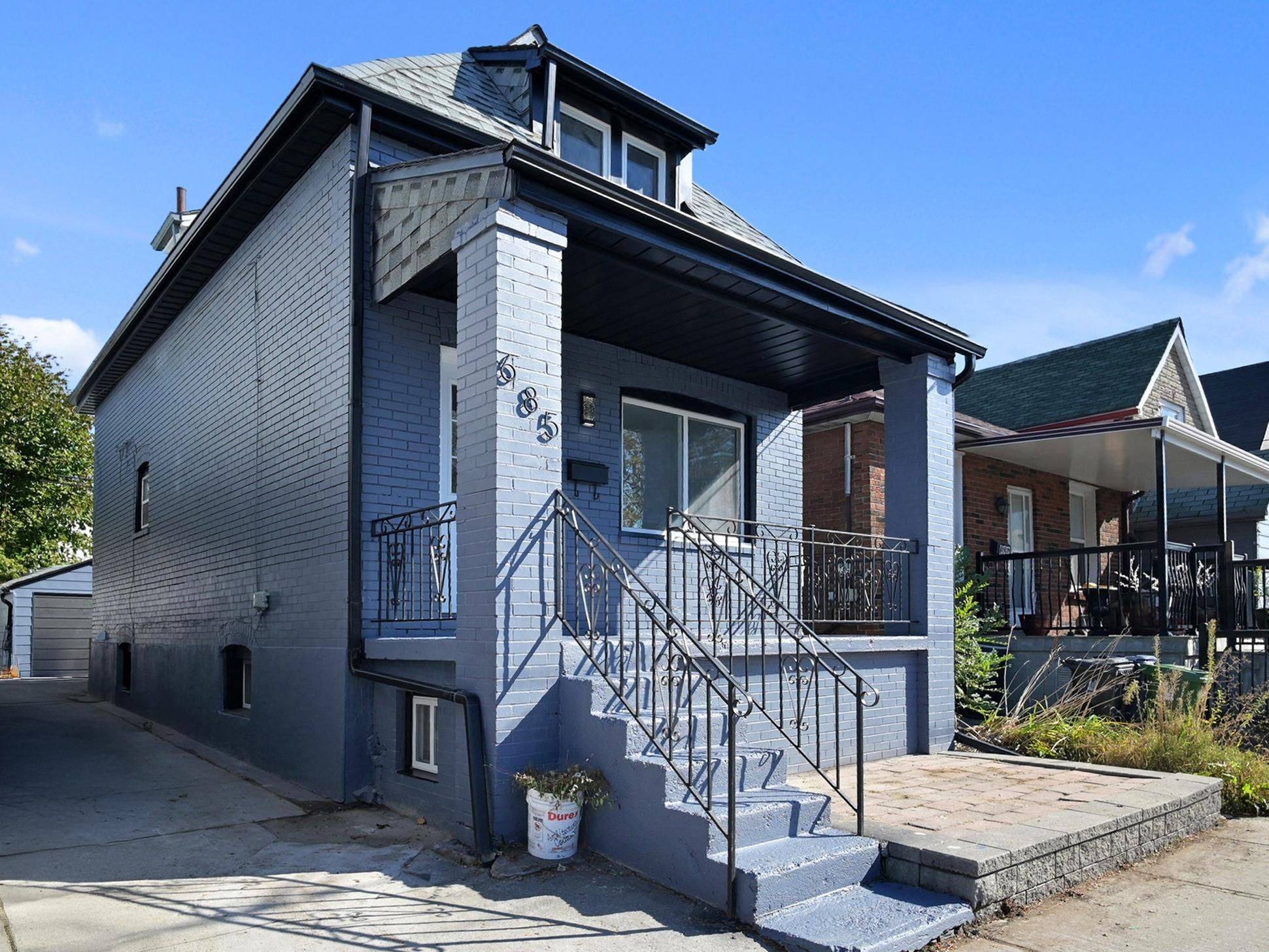 Toronto W03, ON M6N 4A6,685 Jane ST