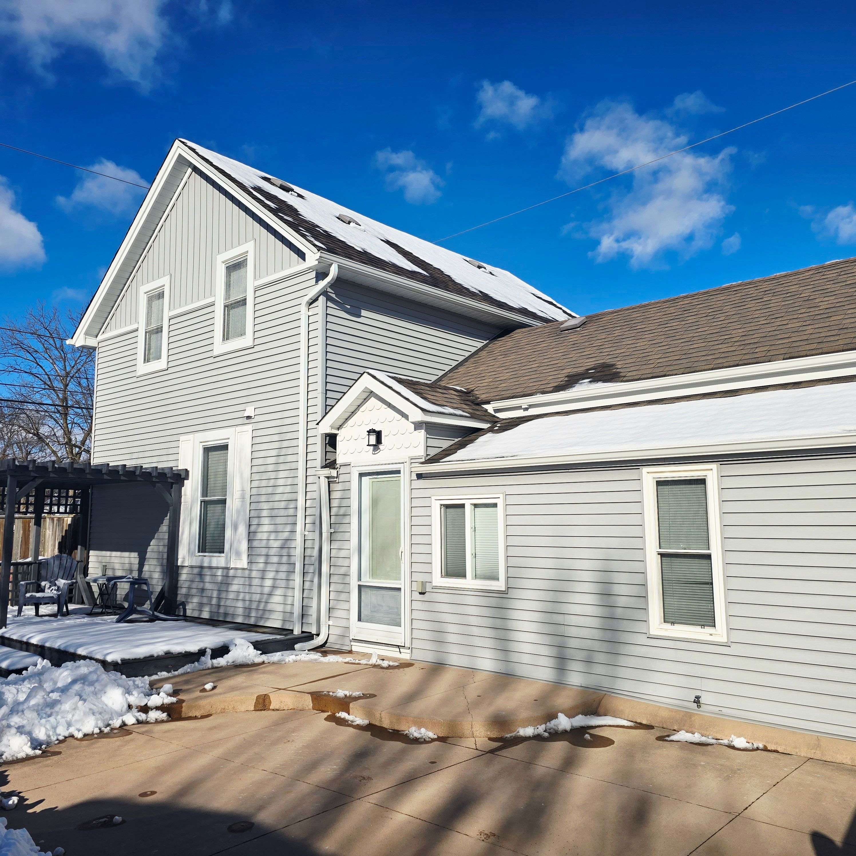 Milton, ON L9T 1K5,272 Pine ST