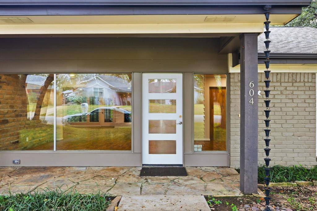 Bedford, TX 76022,604 Donna Lane