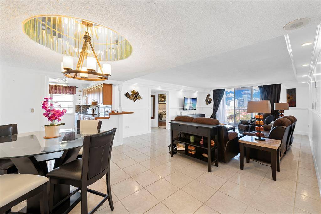 Aventura, FL 33160,2801 NE 183rd St #1502W