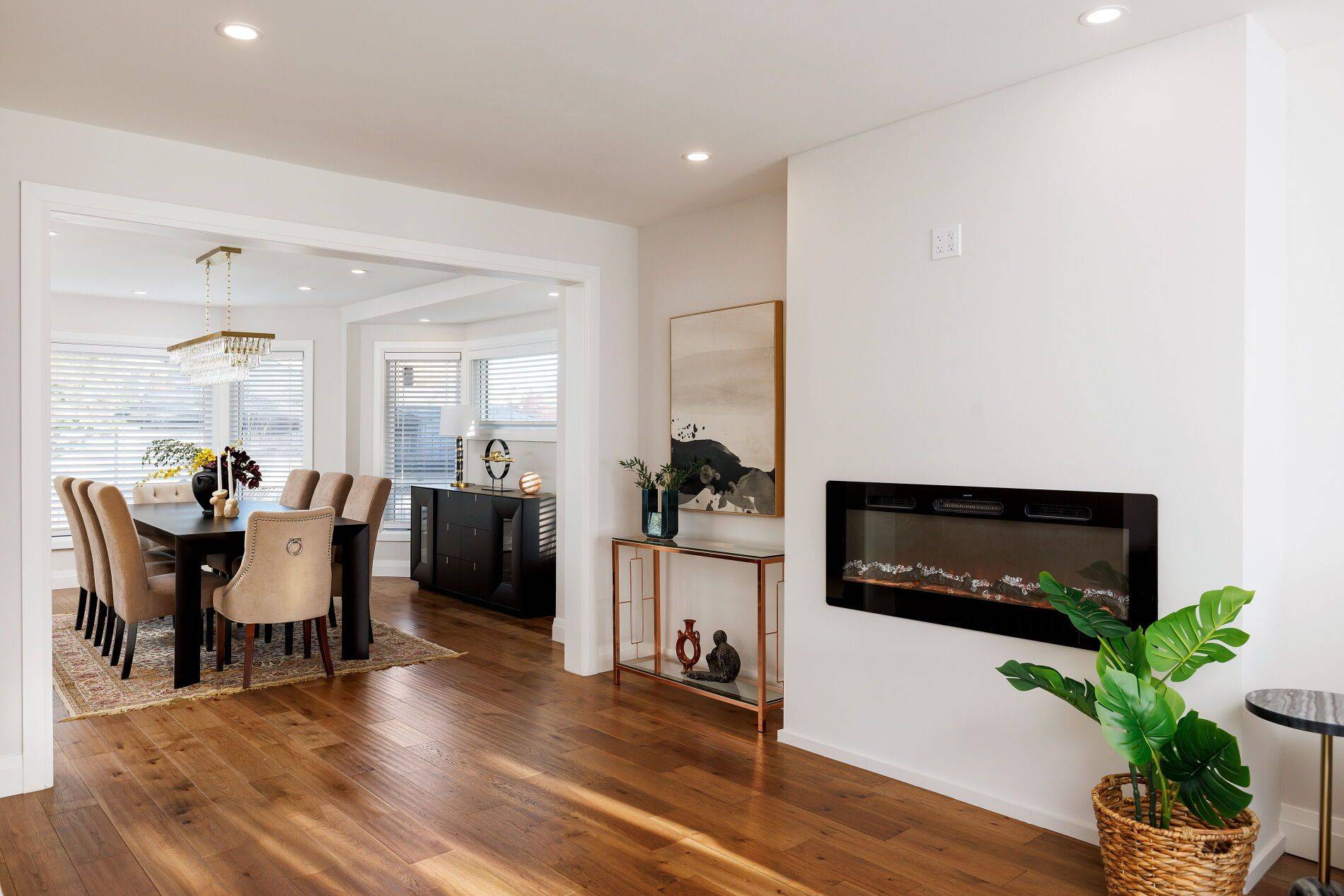 Toronto W08, ON M9A 2R6,132 Princess Anne CRES