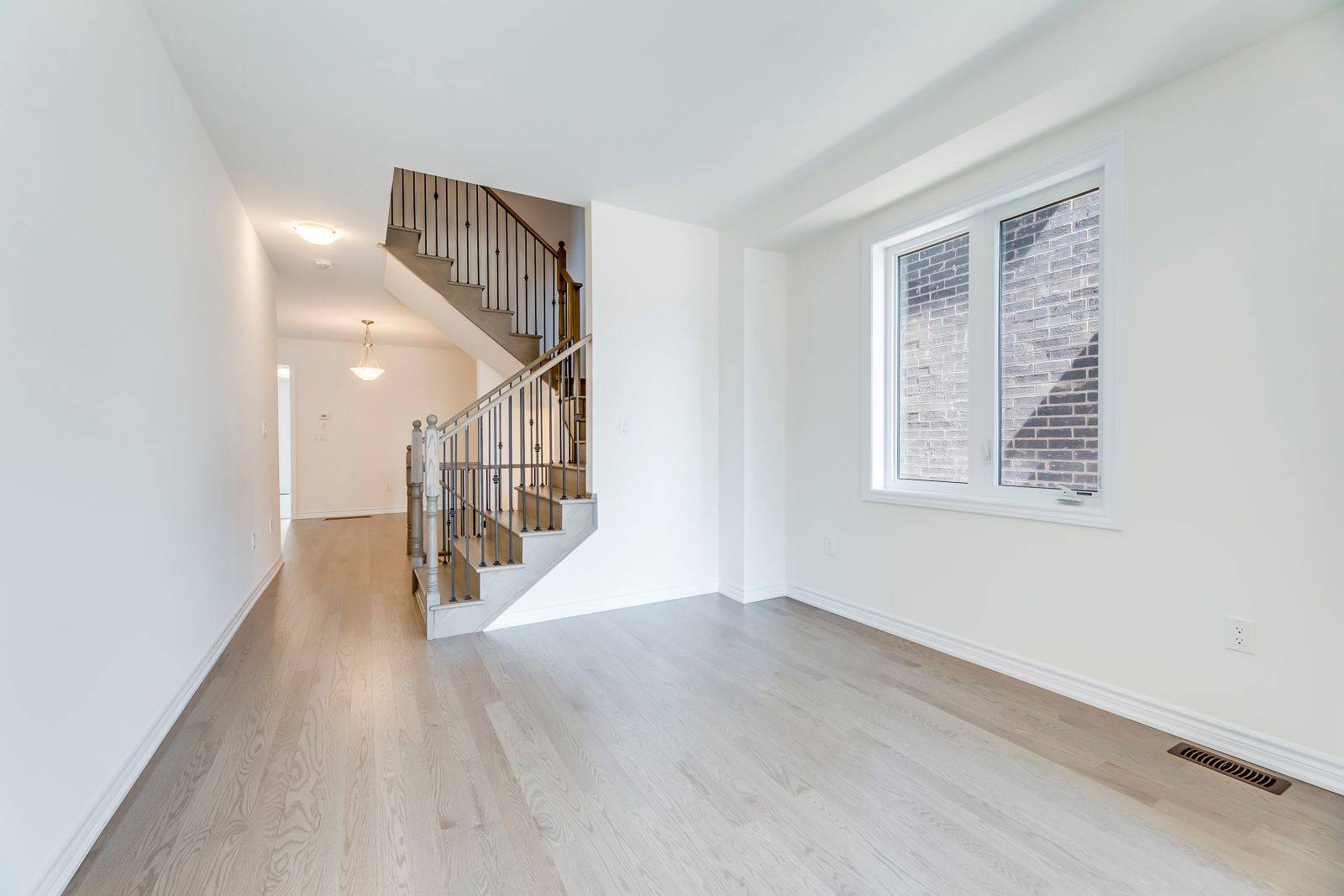 Caledon, ON L7C 4M5,6 Vincena RD