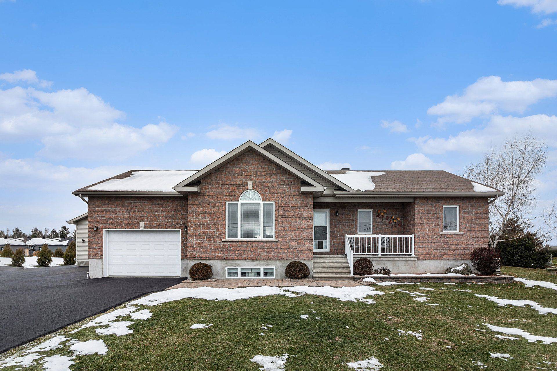 Orleans - Cumberland And Area, ON K0A 3H0,2003 Farisita DR