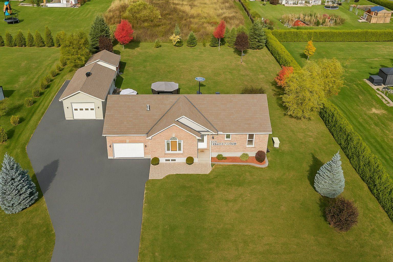 Orleans - Cumberland And Area, ON K0A 3H0,2003 Farisita DR