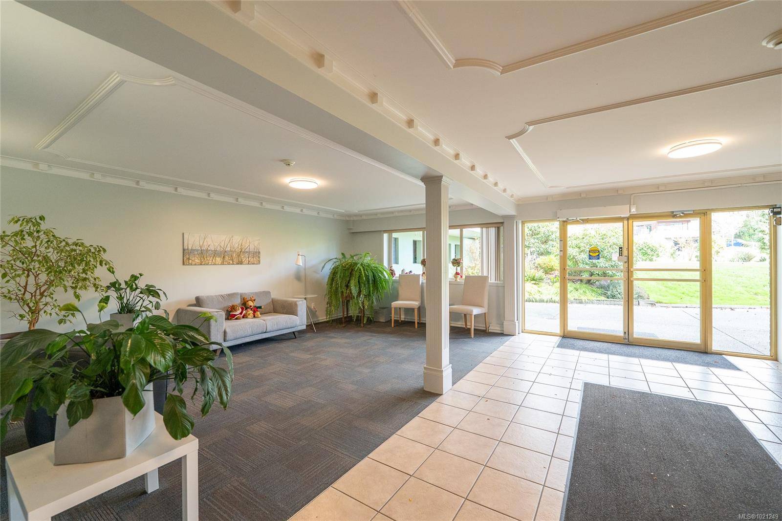 Saanich, BC V8P 4K7,1680 Poplar Ave #218