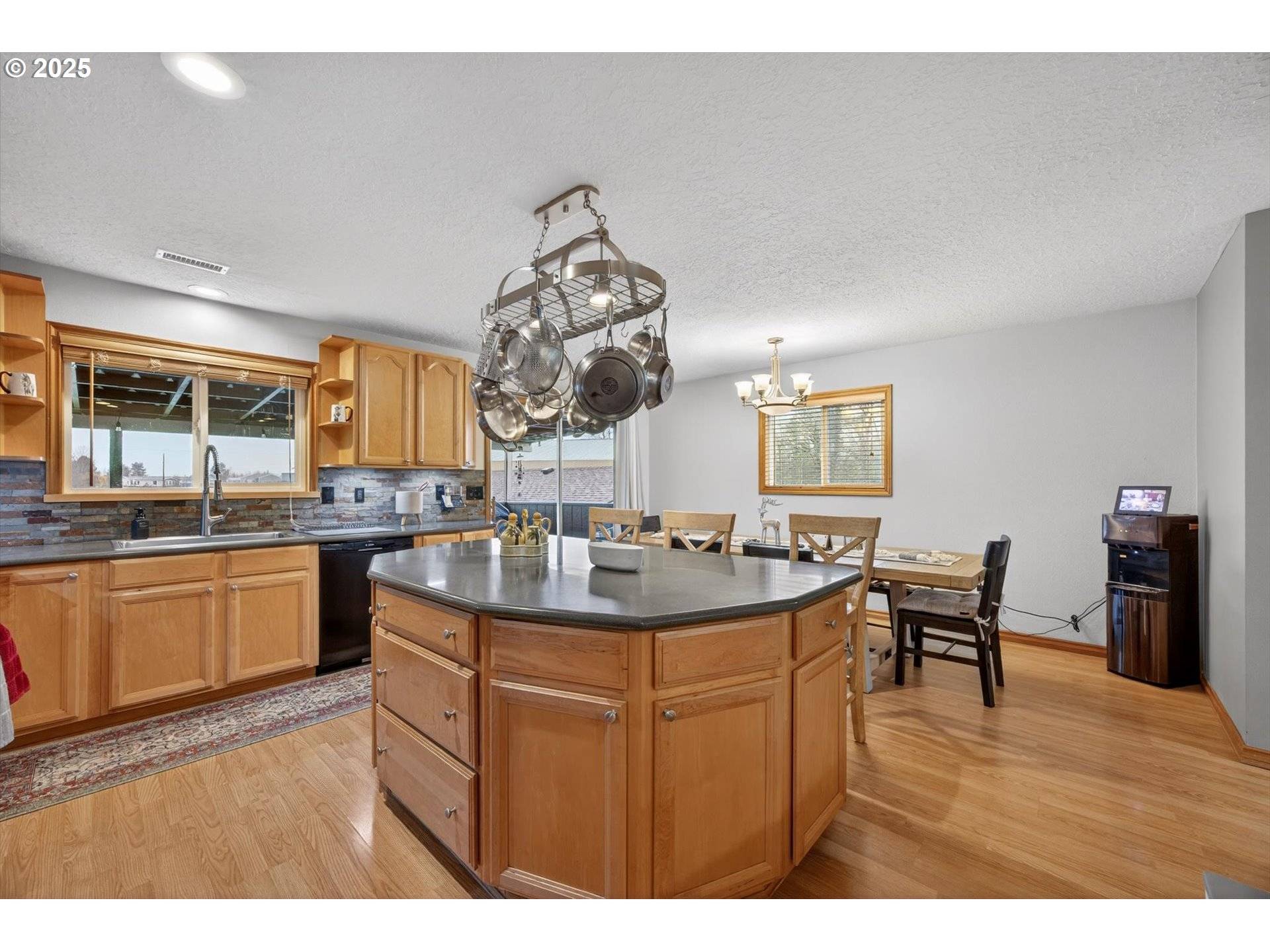 Molalla, OR 97038,30142 S MEADOWBROOK LN