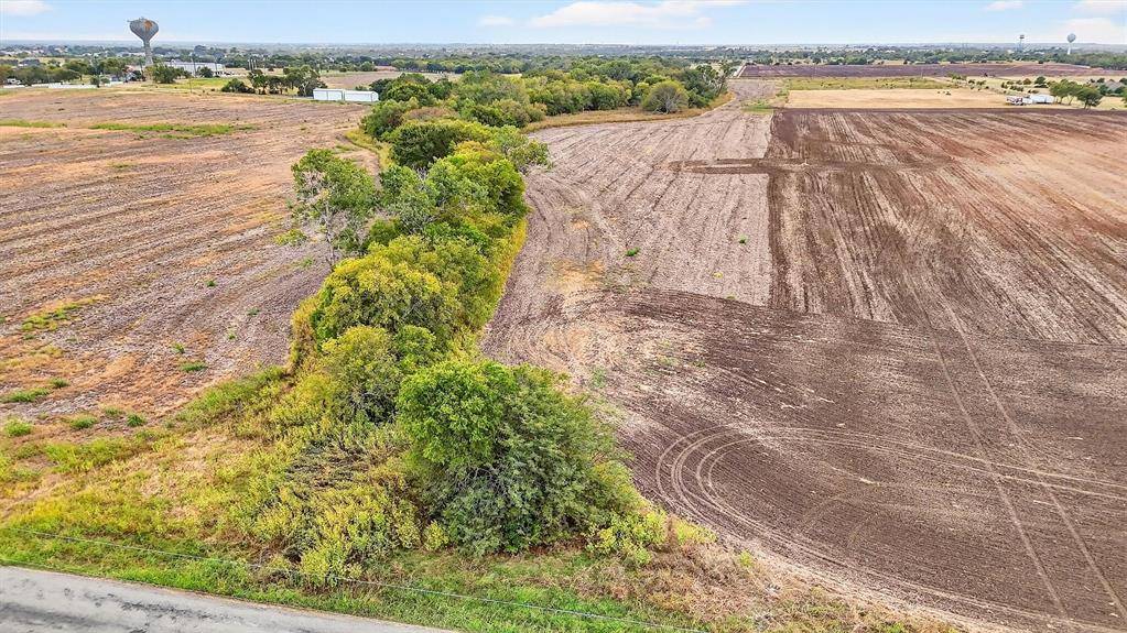 Gunter, TX 75058,965 Kerfoot Road