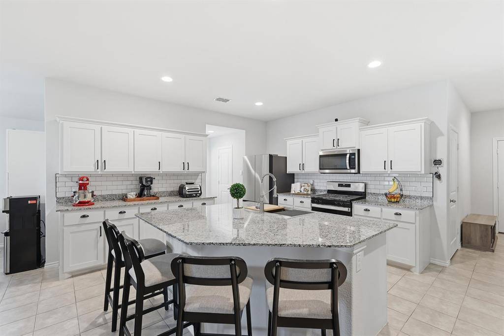 Fort Worth, TX 76247,633 Whitecomb