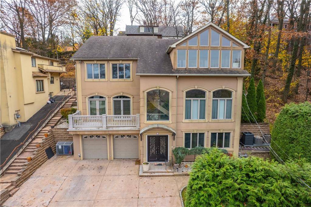 Staten  Island, NY 10304,16 Diana Trail