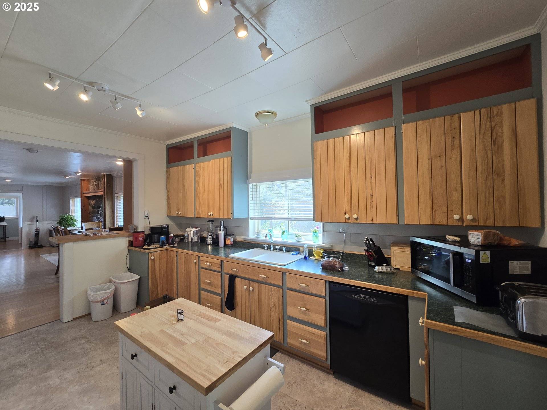 Enterprise, OR 97828,407 RESIDENCE ST