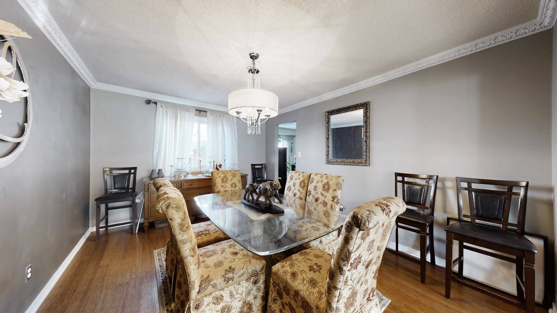 Pickering, ON L1X 1Y9,1652 Major Oaks RD