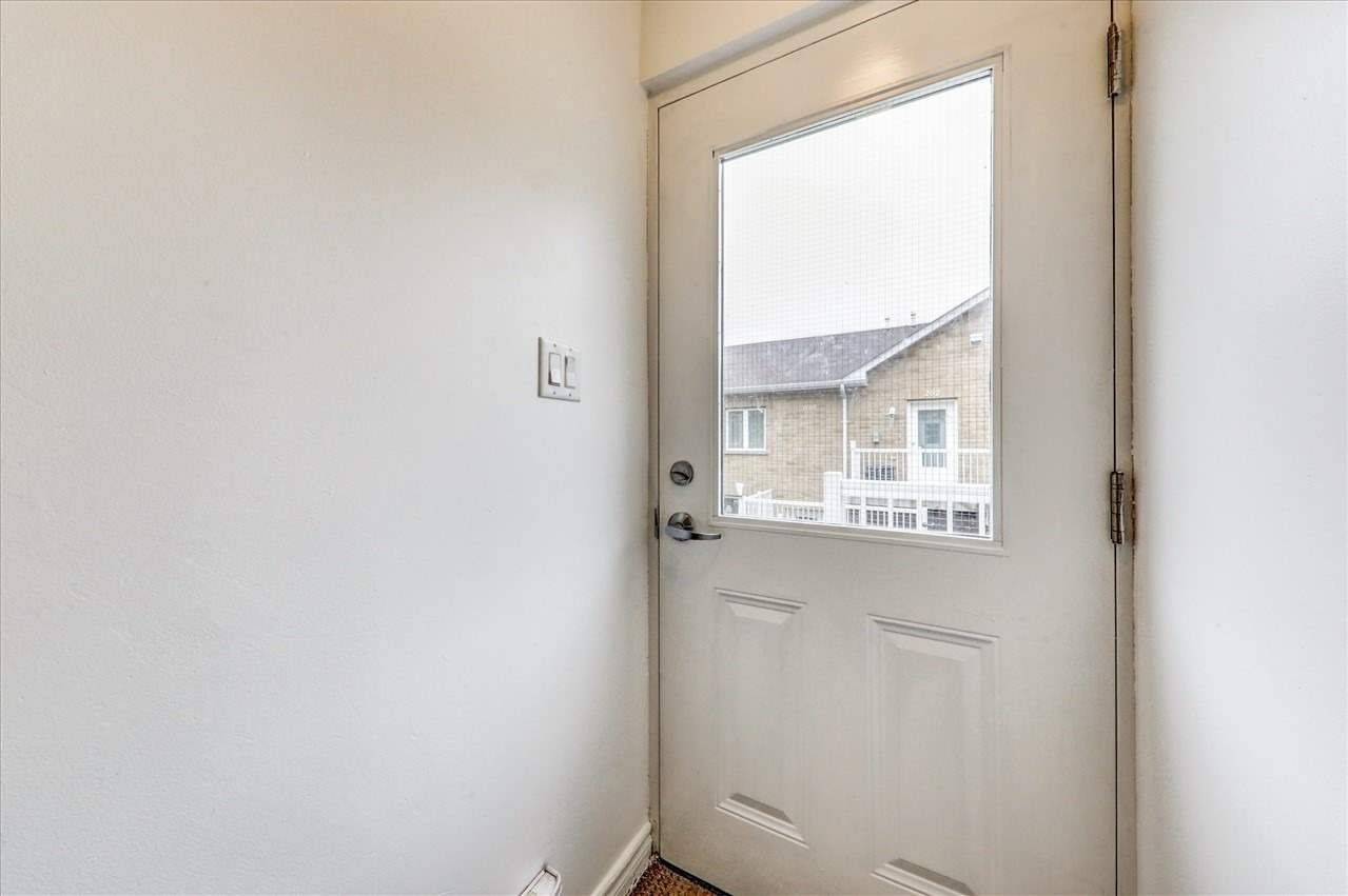 Toronto E11, ON M1B 2Z7,1795 Markham RD #209