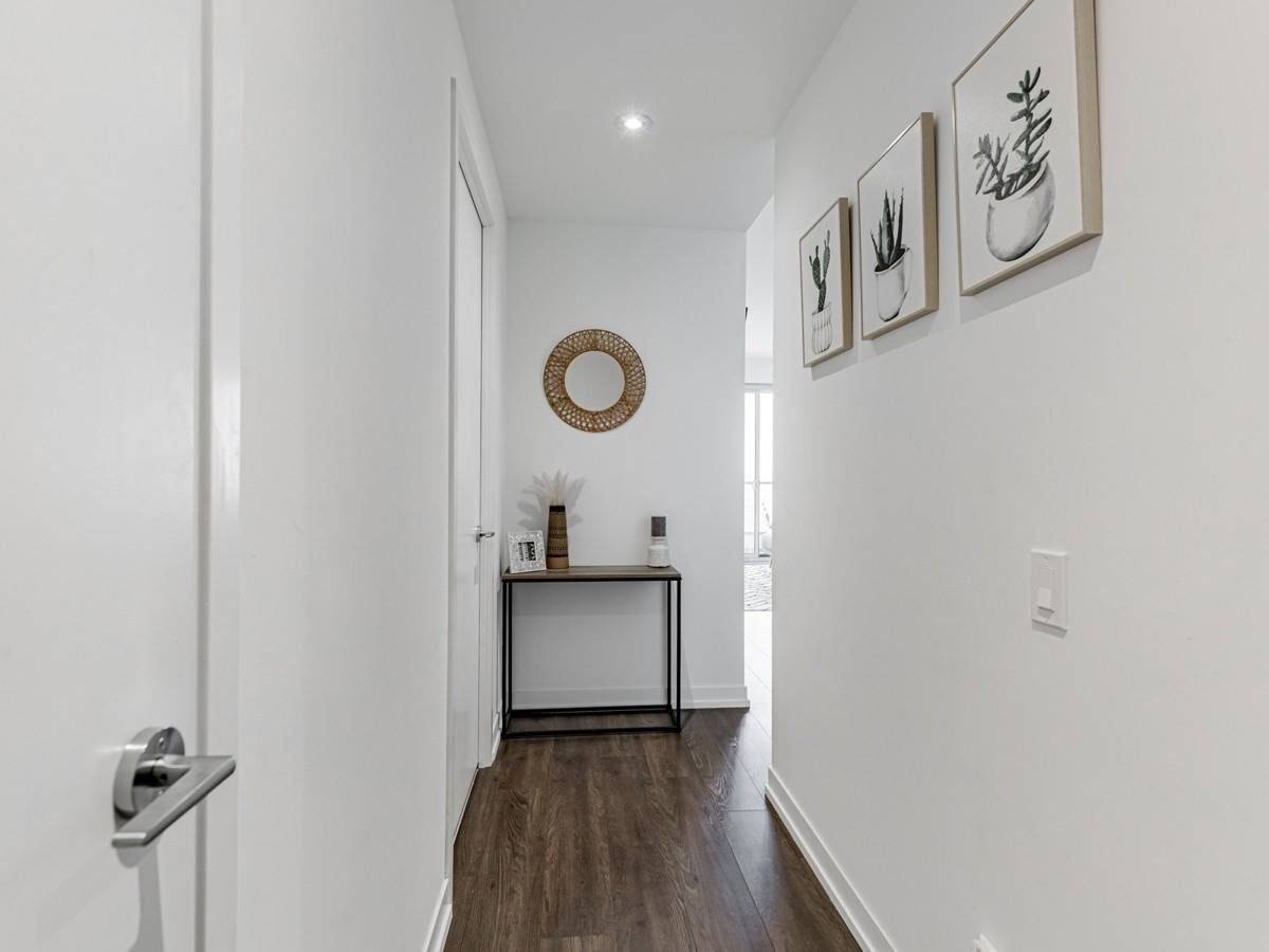 Vaughan, ON L4K 0J5,5 Buttermill AVE #5206