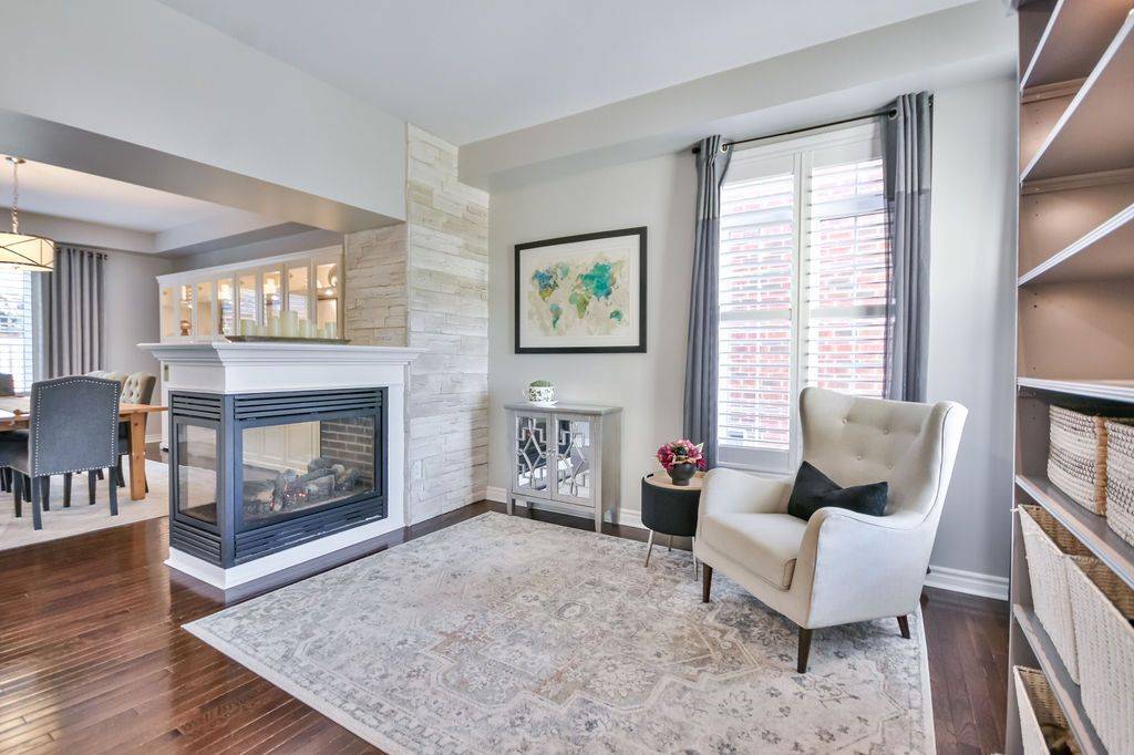 Barrie, ON L4M 7J3,63 The Queensway N/A