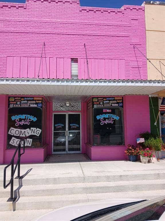 Coleman, TX 76834,108 S COMMERCIAL Avenue