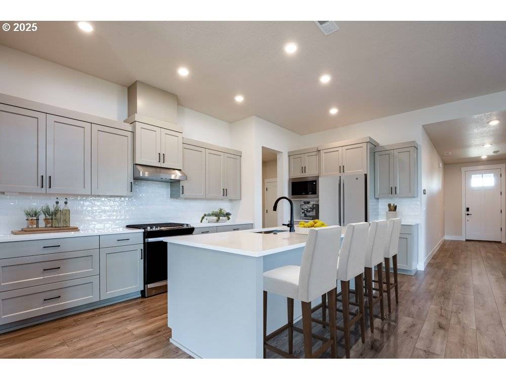 Newberg, OR 97132,000 E Primavera ST