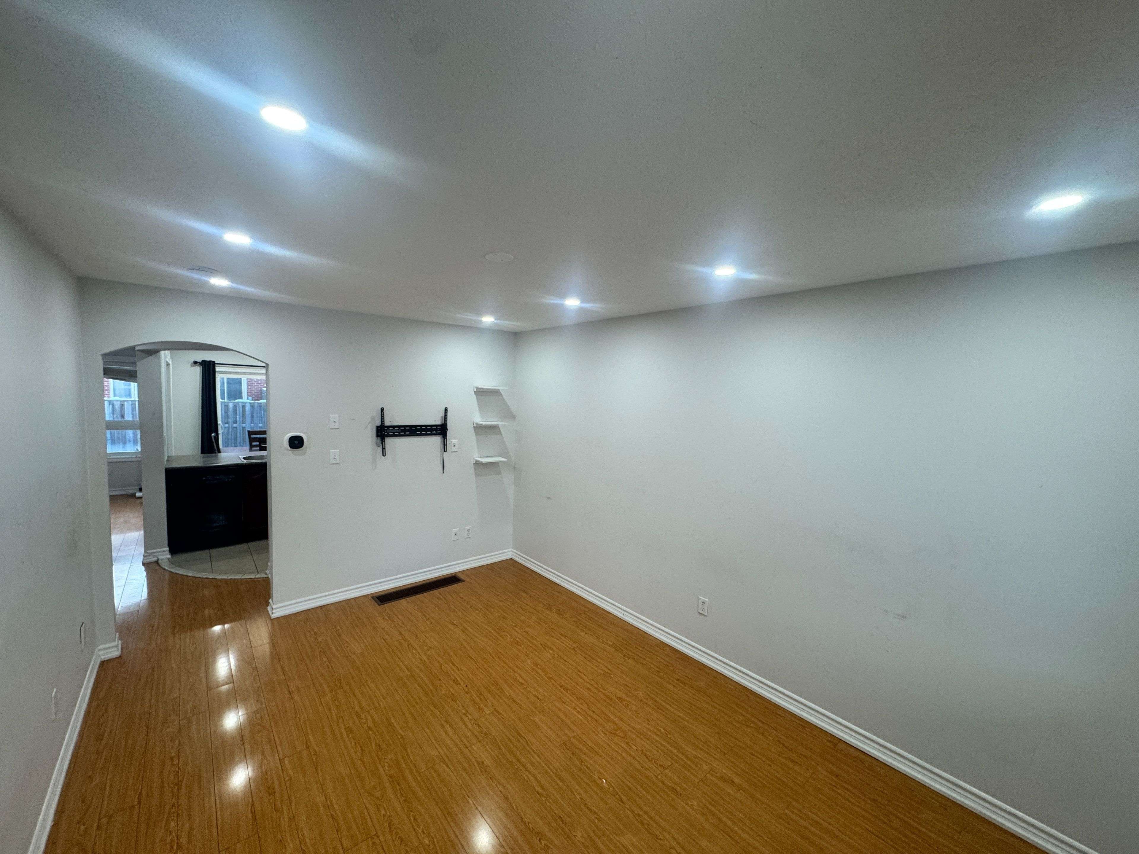 Brampton, ON L6R 0P3,74 Severin ST