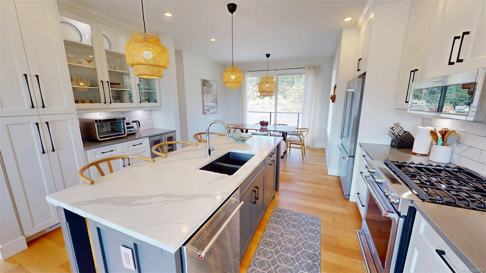 Nanaimo, BC V9T 0L7,1217 Manzanita Pl #103