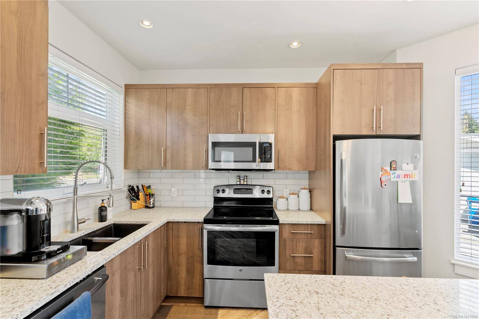 Langford, BC V9B 3G2,701 Strandlund Ave