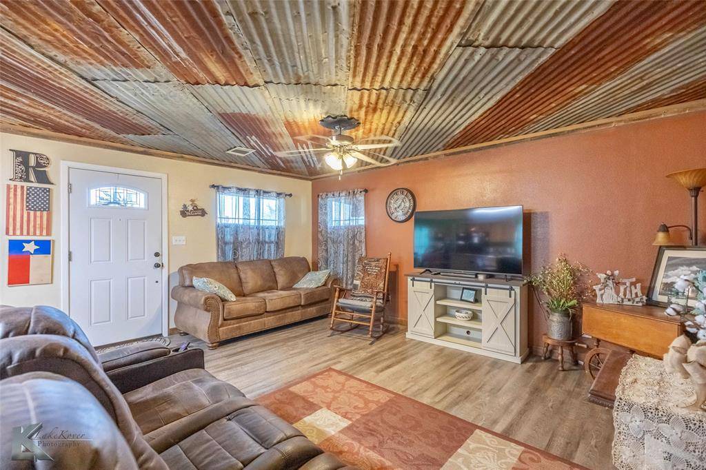 Clyde, TX 79510,225 Field Street