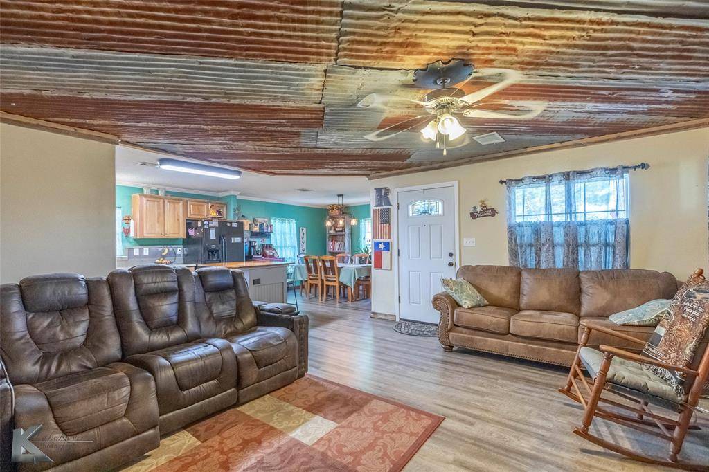 Clyde, TX 79510,225 Field Street