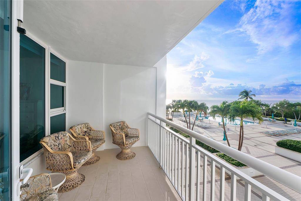Lauderdale By The Sea, FL 33062,1620 S Ocean Blvd #4F