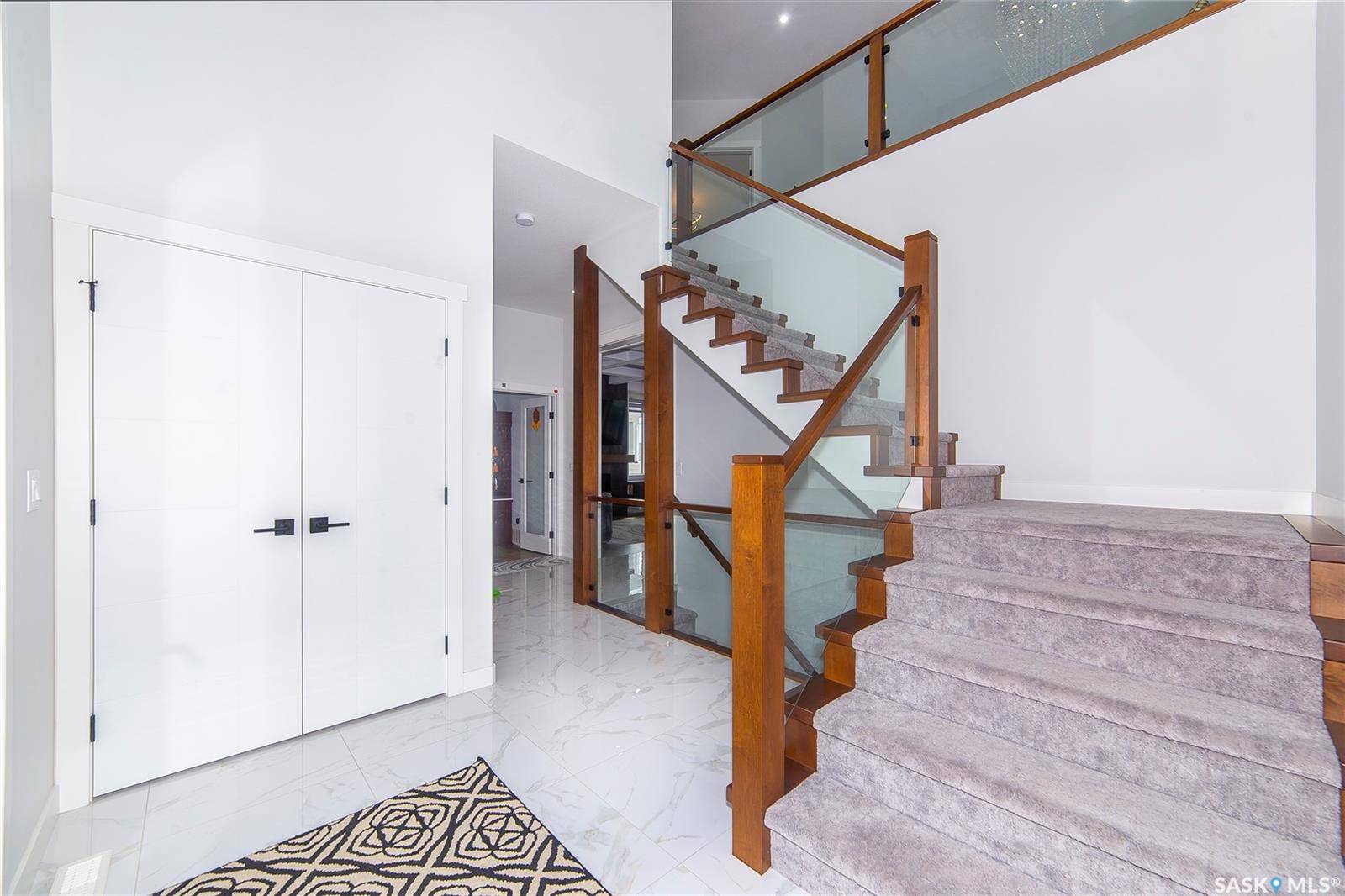 Saskatoon, SK S7W 1C8,124 Forsey AVENUE