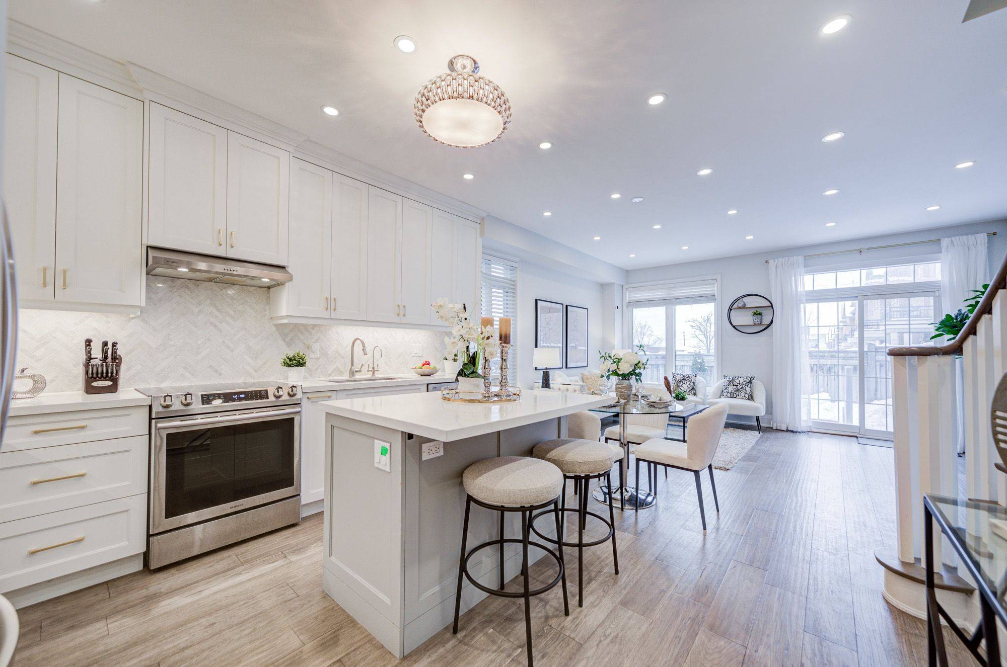 Vaughan, ON L4J 9J7,16 Gauguin AVE