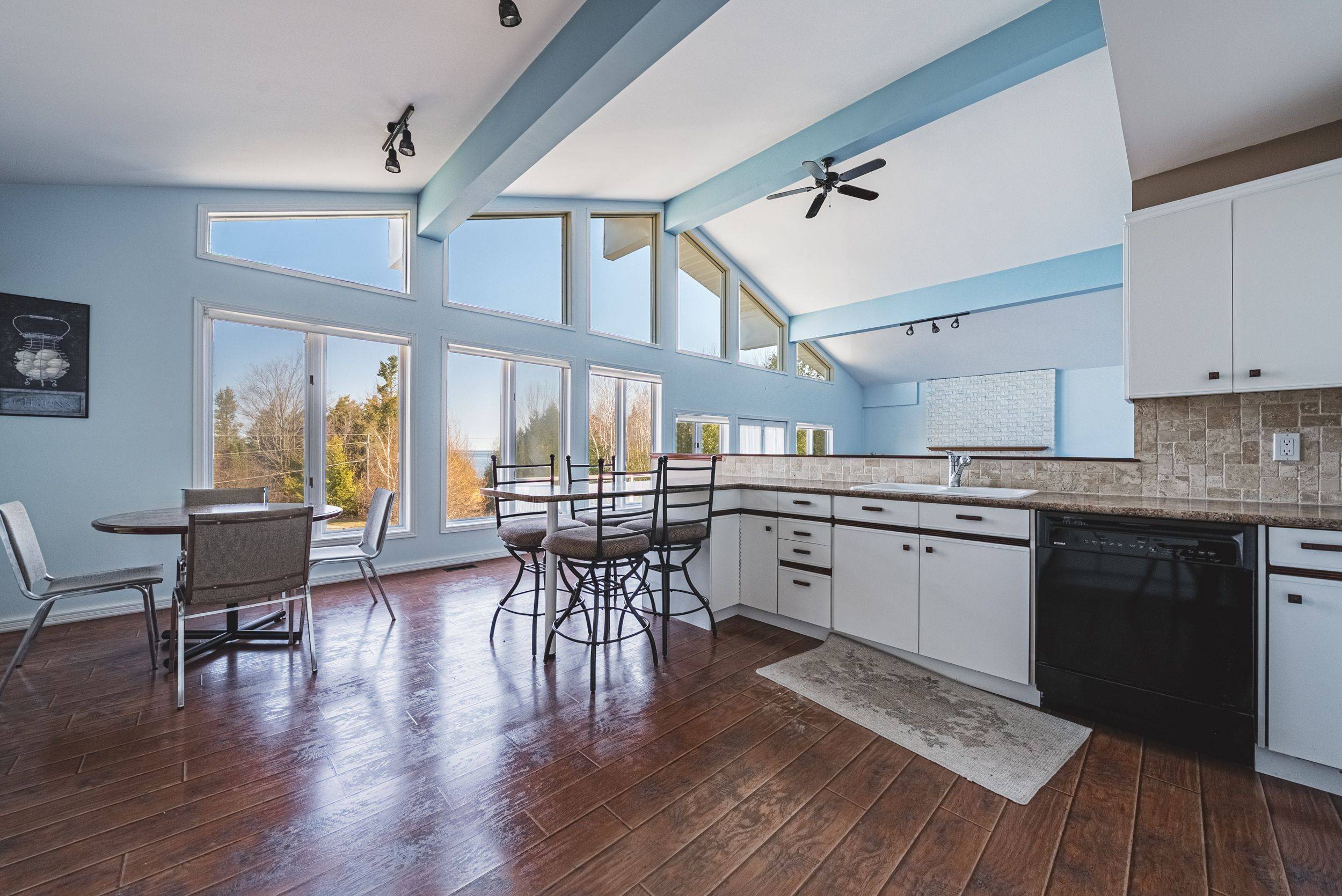 Tiny, ON L9M 0C3,2476 Champlain RD