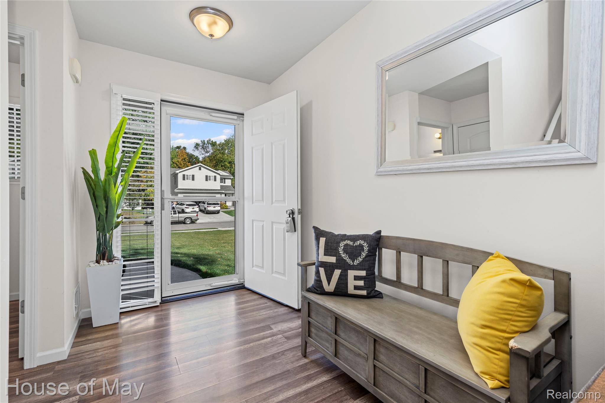 Waterford, MI 48327,329 Fountain Park DR