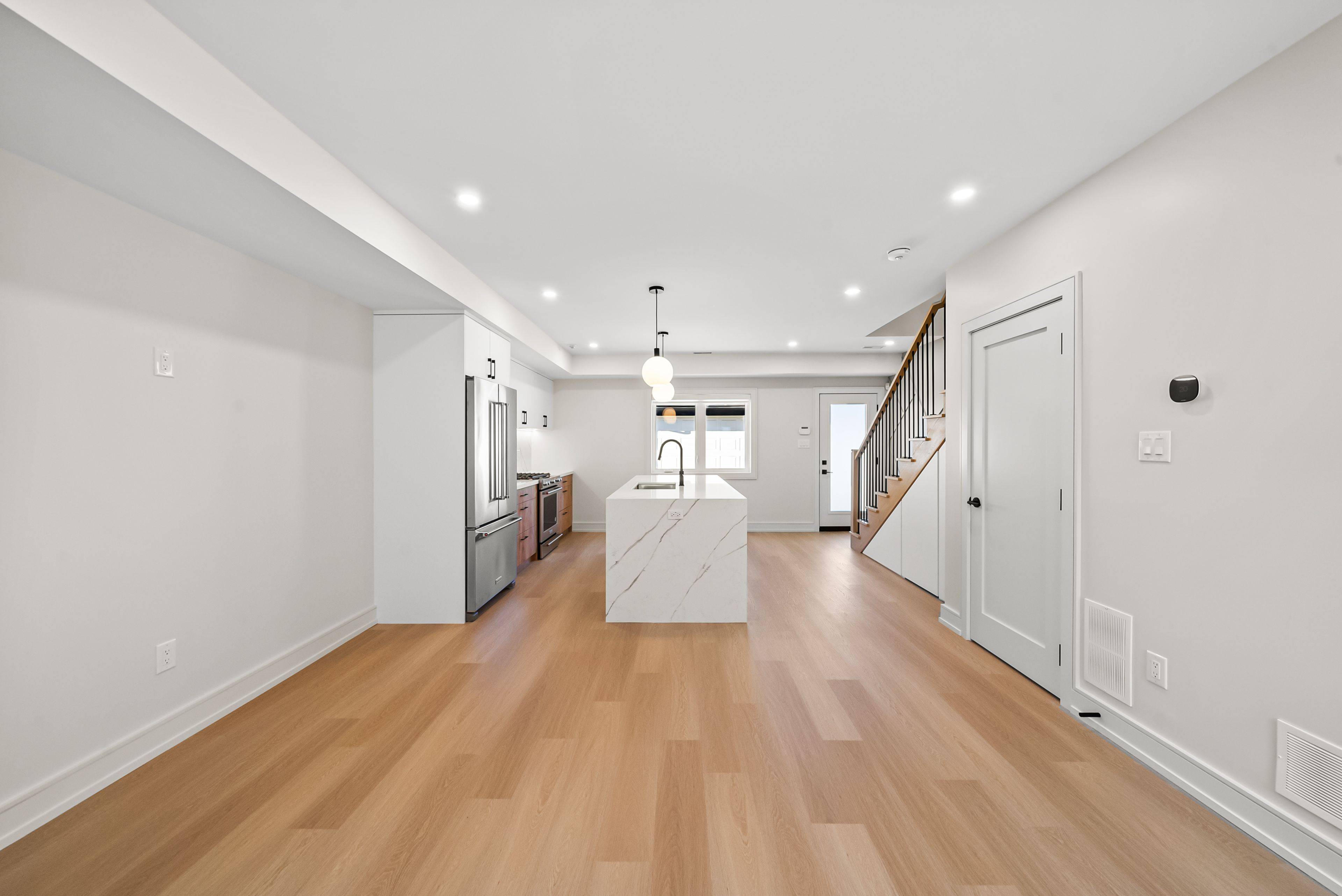 Toronto C01, ON M6J 1N9,86 Argyle ST #LANEWAY