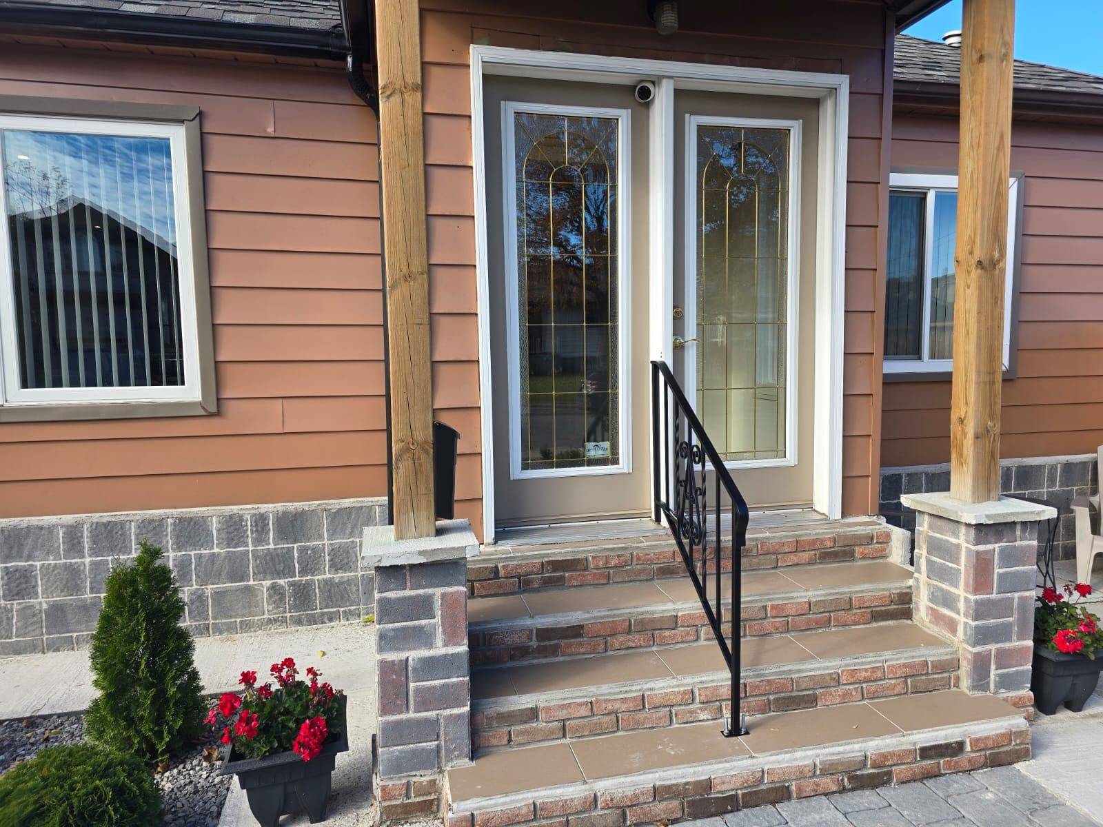 Hamilton, ON L8H 6K7,731 Knox AVE